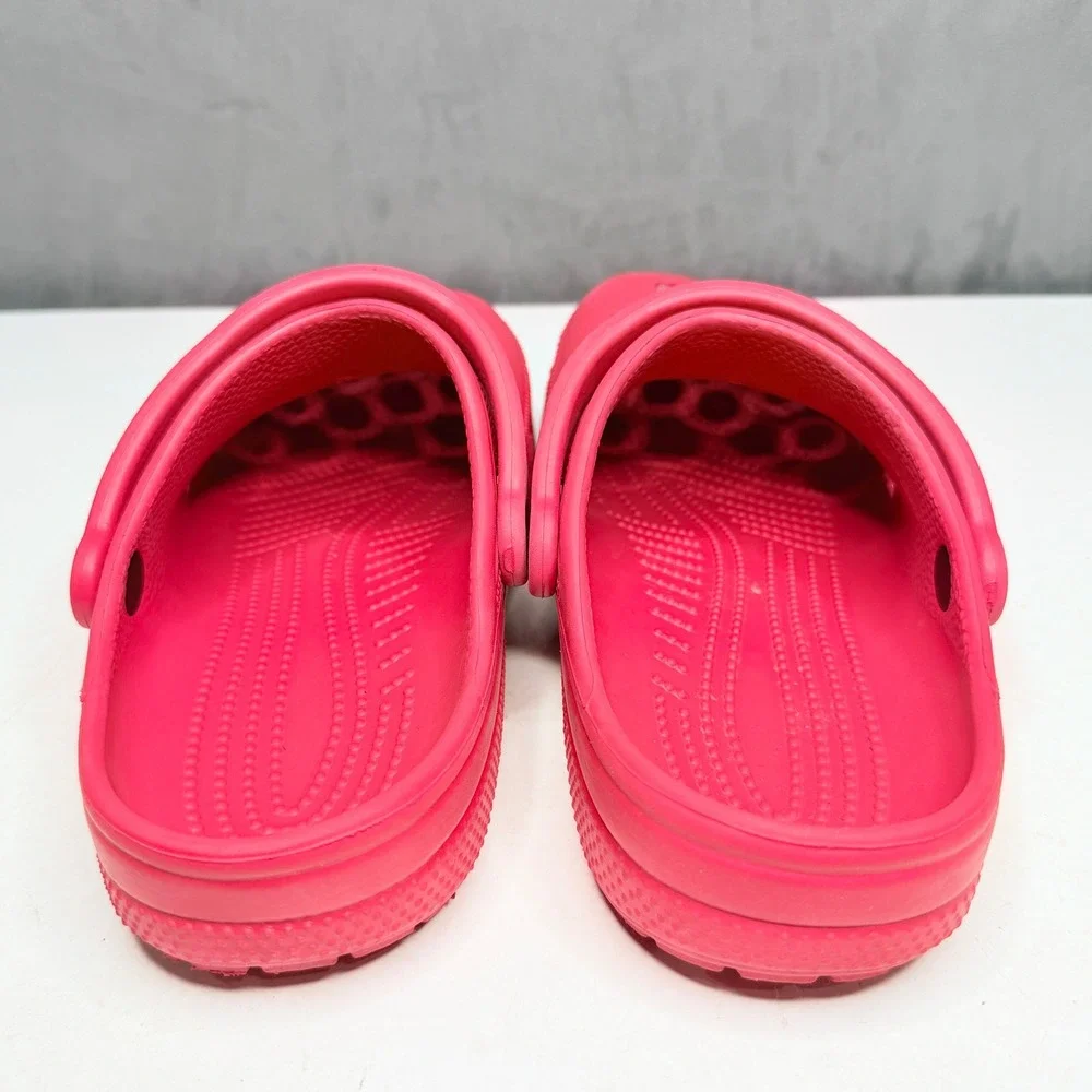 Crocs Classic Clogs Kids Unisex Size M8 W10 Raspberry Pink Slip On Water Shoes